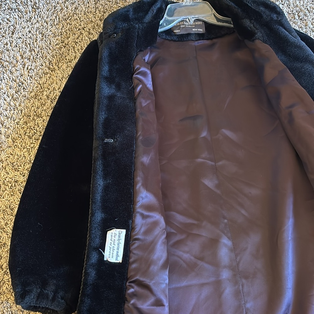 Jacques Saint
Laurent For Genelle Black Demi Buff
Faux Fur Coat Size 8 - Picture 6 of 14